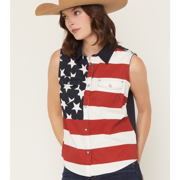 Shyanne Women's Sleeveless American Flag Top - Picture 2 of 7